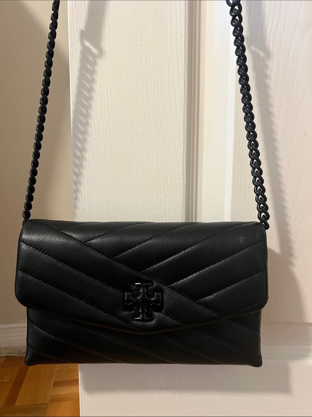 Tory Burch Black matte Quilted Kira chevron Leather Crossbody with Chain Strap